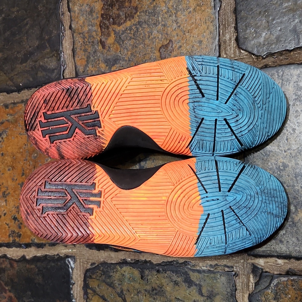 Nike Kyrie 2 Boys Size 7  Black History Month Edition Shoes Sneakers - Picture 5 of 8